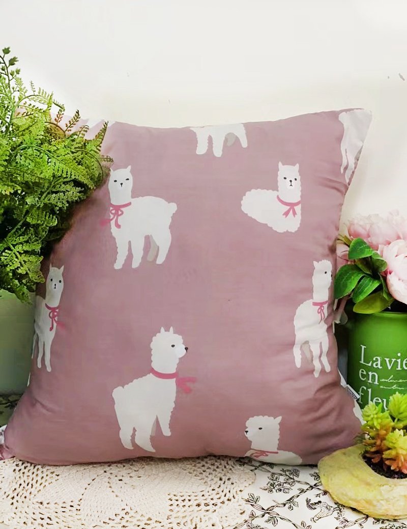 Nordic Style Pink Cute Alpaca Pattern Throw Pillow Pillow Cover - หมอน - ผ้าฝ้าย/ผ้าลินิน 