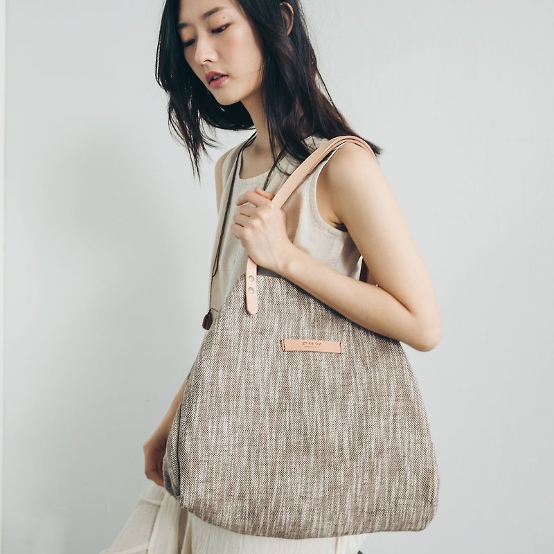 Tote Bag - Shoulder Bag - Brown Linen - กระเป๋าแมสเซนเจอร์ - ผ้าฝ้าย/ผ้าลินิน สีกากี