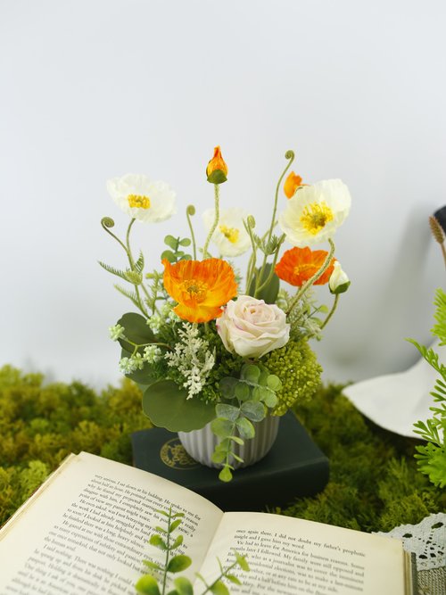 【一点もの】yuuさま専用です☆黄色とオレンジと白のお花の置物 500x0.jpg