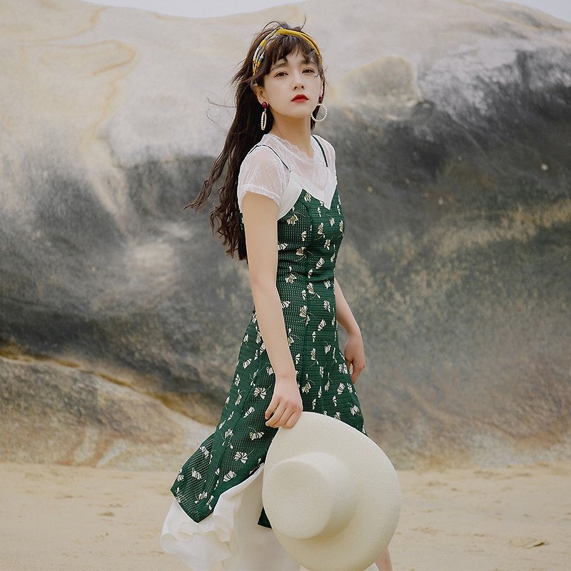 [Multiple folds] Anne Chen 2019 summer irregular strap dress dress with lace shirt 9328 - Skirts - Other Materials 