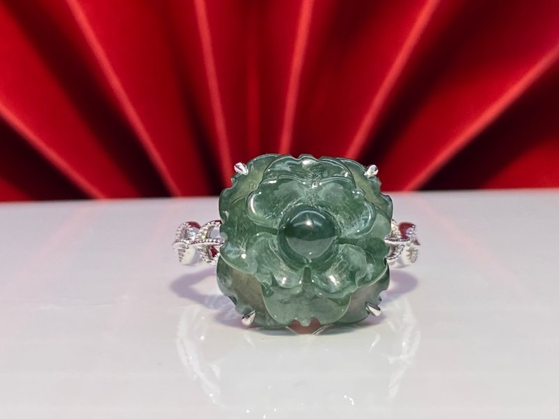 Dreamy Garden – Icy bluish green jadeite flower in18K white gold ring - แหวนทั่วไป - เครื่องเพชรพลอย 