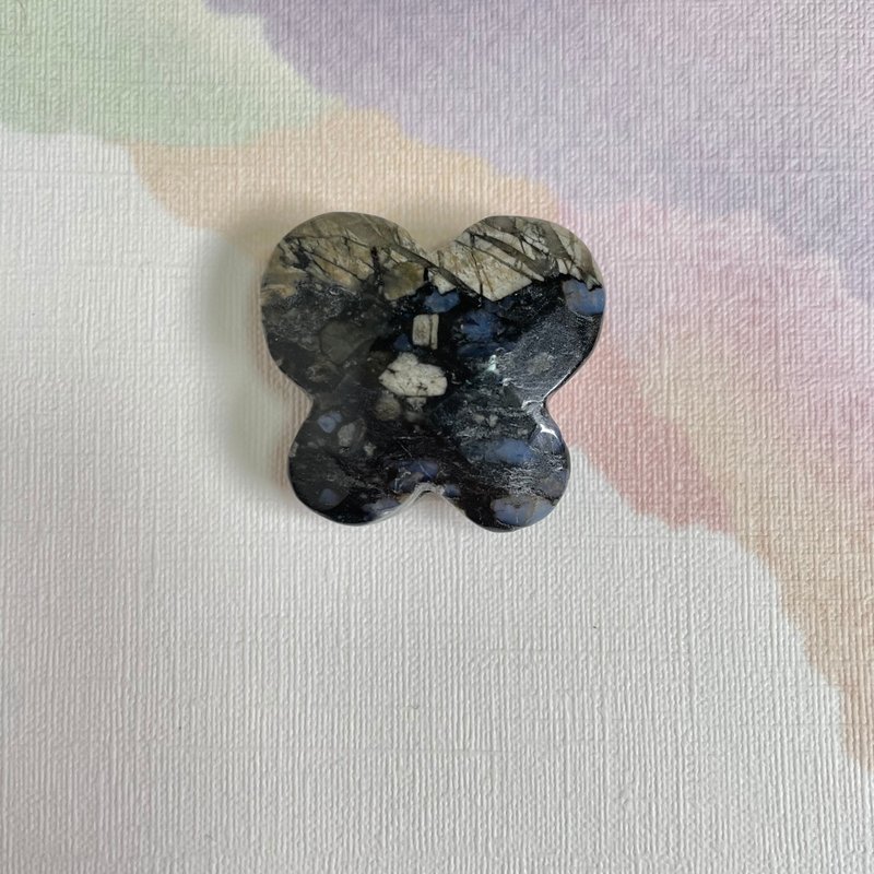 051704土澳寶/帶孔素材/蝴蝶/晶石/天然/水晶/能量石/原生態/ - 金工/飾品 - 水晶 多色