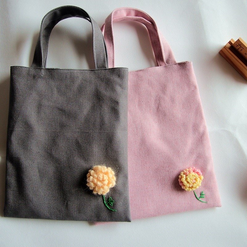 Cotton Fabric: Canvas  bag,Knitting flower,Pink - กระเป๋าถือ - ผ้าฝ้าย/ผ้าลินิน สึชมพู