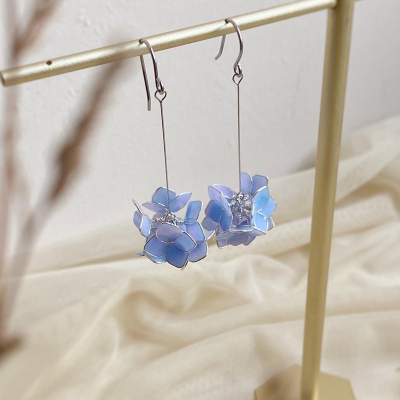 Hydrangea group | Earrings blue, pink, purple, blue and purple, changeable clip-on earrings made to order - Earrings & Clip-ons - Resin Blue