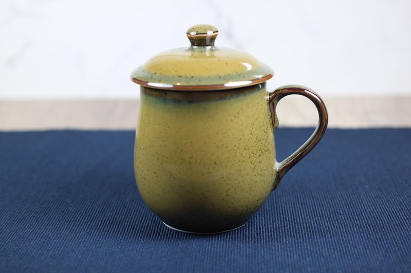 【偉大的媽媽】茶末釉蓋杯 帶蓋馬克杯 鶯歌名家葉敏祥作品 - 咖啡杯/馬克杯 - 瓷 