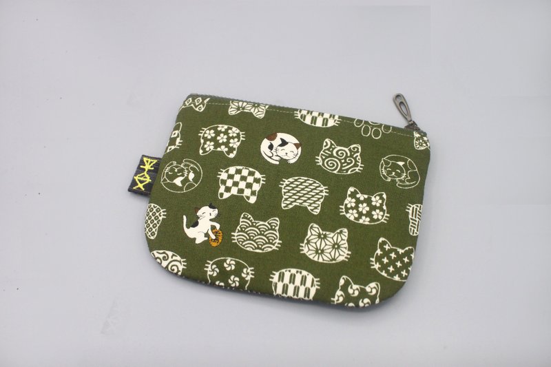 Ping An Xiaole Bag- Lucky Cat (Green Grass Green), Double-sided Two-color Japanese Linen, Dog, Wallet - Coin Purses - Cotton & Hemp Green