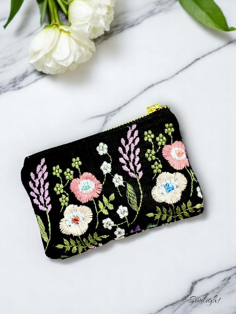 日光小巷手做氣質刺繡花園雙拉鍊零錢卡片收納包 零錢包 - 錢包/皮夾/長短夾 - 棉．麻 