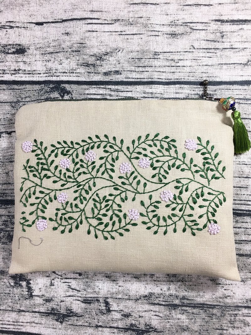 Embroidered cosmetic bag - Toiletry Bags & Pouches - Cotton & Hemp 
