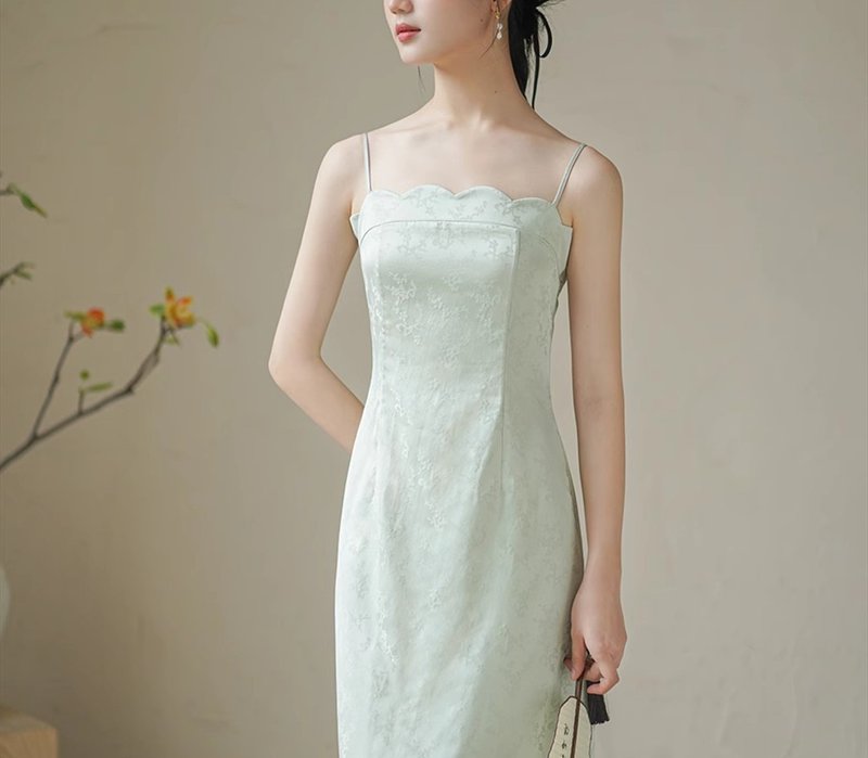 新中式中國風 花瓣領內搭 收腰顯瘦抹胸氣質吊帶長裙 - 裙子/長裙 - 其他材質 綠色