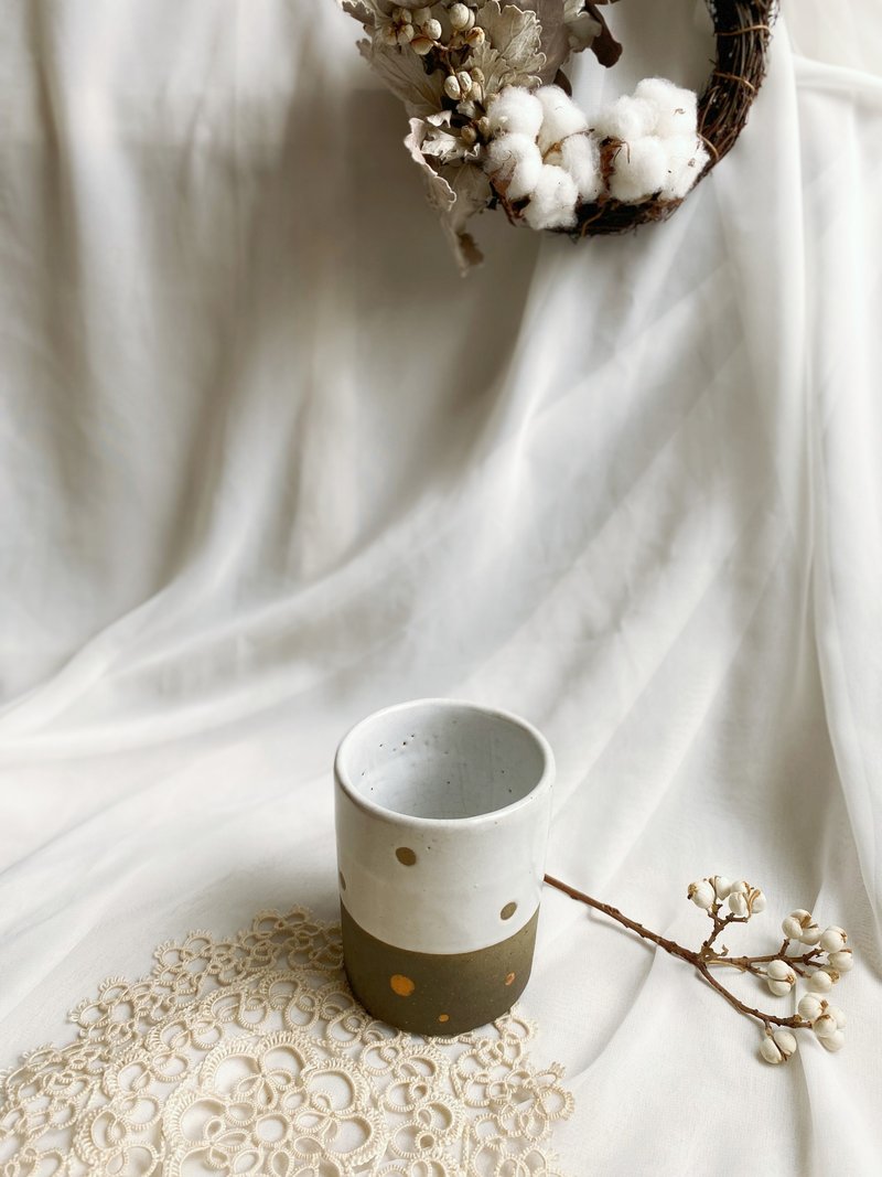 [Good Day Fetish] Handmade ceramic glaze-colored water jade-dotted two-layer tea cup - Cups - Pottery White