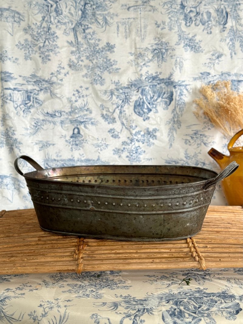 40606-Charming French Antique Rustic Tin Basket - Items for Display - Other Metals 