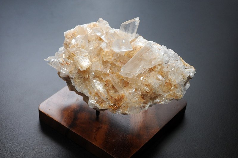 透石膏晶簇 礦石/水晶/靈修/開運/招財/破煞/防小人 - 擺飾/家飾品 - 水晶 