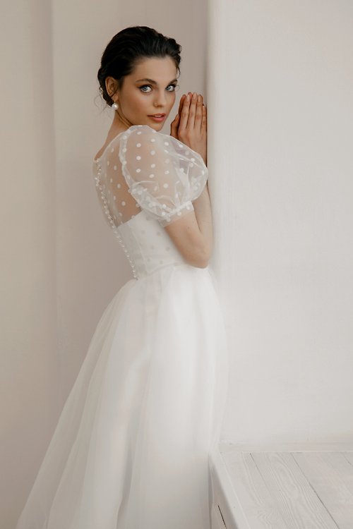 PiondressBridal Tea length wedding dress, 60s wedding dress, Simple wedding dress | Leila