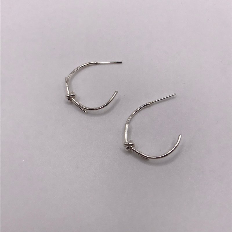 Gift Knot Circle C-shaped Earrings - ต่างหู - เงินแท้ 