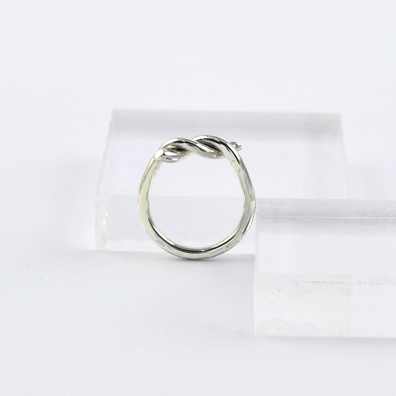 Sterling Silver Twist Ring - แหวนทั่วไป - เงินแท้ สีเงิน