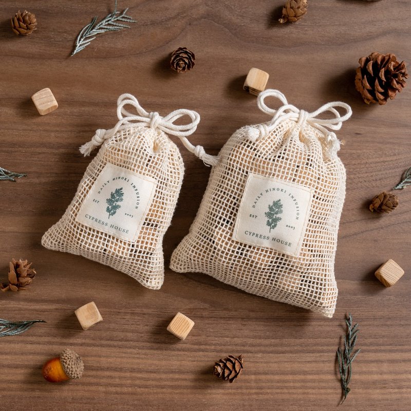 Natural Taiwanese cypress wood square fragrance dehumidification bag can be dried and reused to diffuse essential oils. - Fragrances - Wood Brown