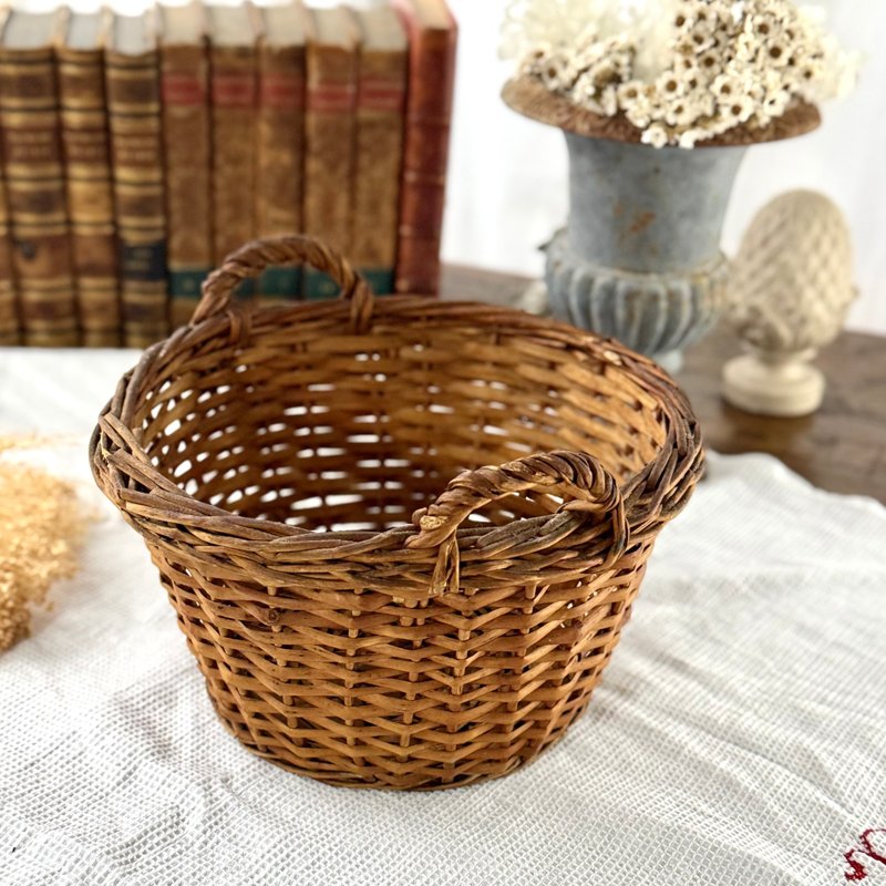 50128-迷人法國鄉村風古董雙手把籐籃 - 擺飾/家飾品 - 其他材質 