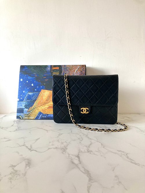 LA LUNE】Second-hand Chanel black gold buckle leather armpit bag