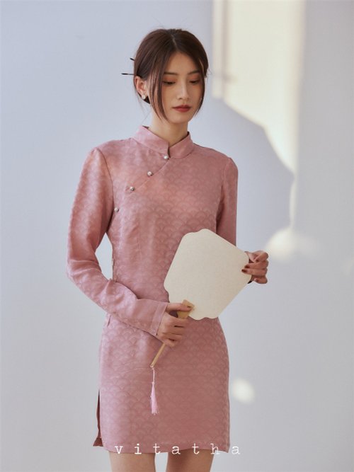vitatha 番塔塔 石蕊粉 2色 東方冒險 新中式扇形桑蠶絲旗袍 長袖顯瘦洋裝連身裙