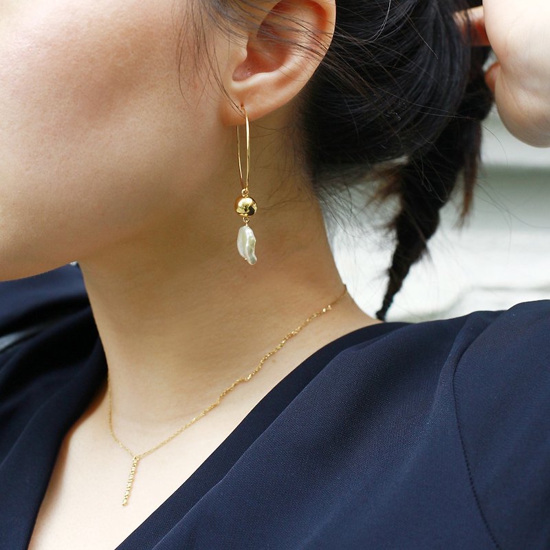 Miss Queeny Original Girl Disco Baroque Natural Pearl Vintage Earrings Earrings - Earrings & Clip-ons - Other Metals Gold