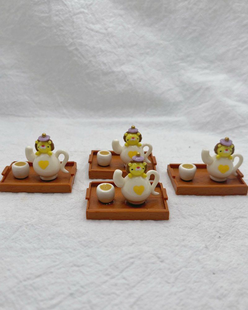 【玫泥手作】 小獅下午茶組擺件/辦公室小廢物 - 擺飾/家飾品 - 黏土 卡其色