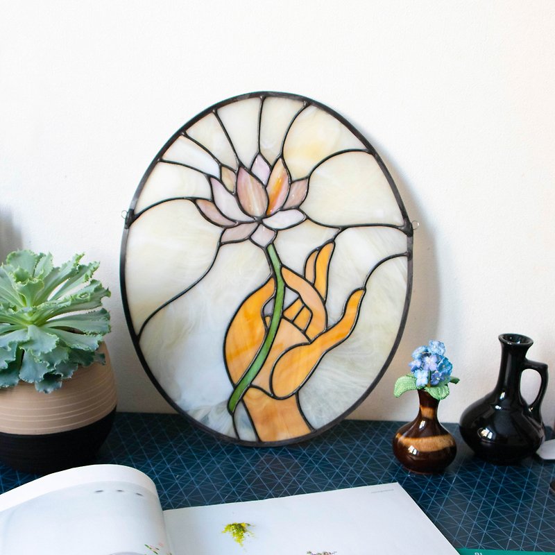 Stained glass window panel, Panel with lotus, Suncatcher, Home décor - ตกแต่งผนัง - แก้ว 