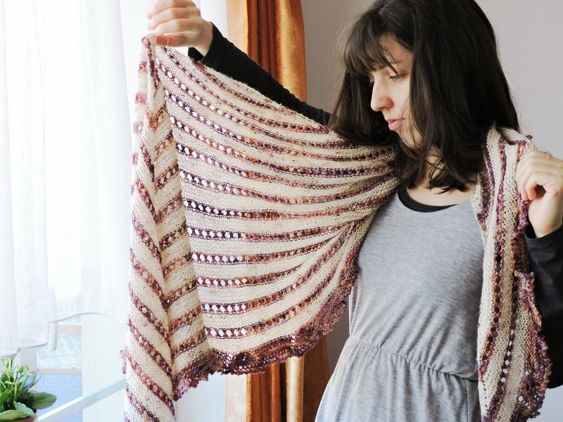 Mina shawl knitting manual electronic file - 手工藝教學/工具書 - 其他材質 