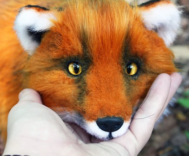 赤狐 - 手作りのリアルな動物のぬいぐるみ。 OOAK ぬいぐるみ、アート