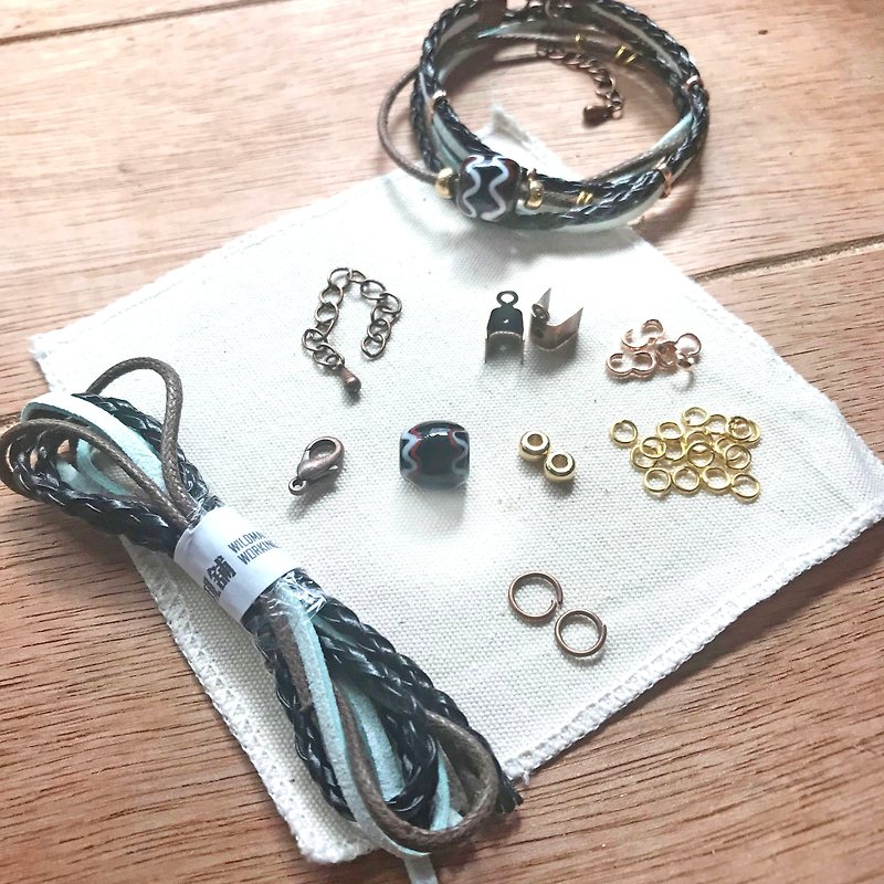 /DIY bag/ Misty *Misty Glass Bead Bracelet (Ocean) Graduates Day Valentine's Day - งานโลหะ/เครื่องประดับ - แก้ว สีดำ
