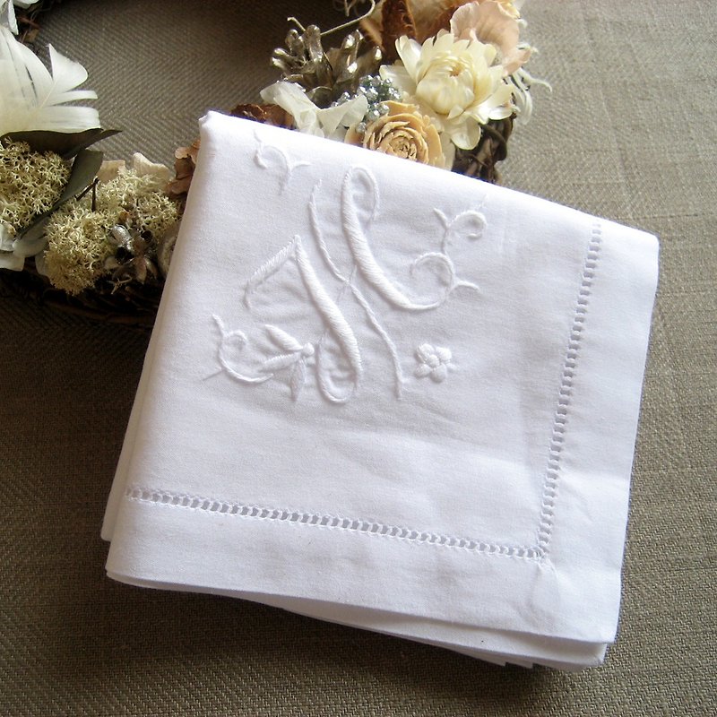 Hand embroidery initials handkerchief H - Handkerchiefs & Pocket Squares - Cotton & Hemp White