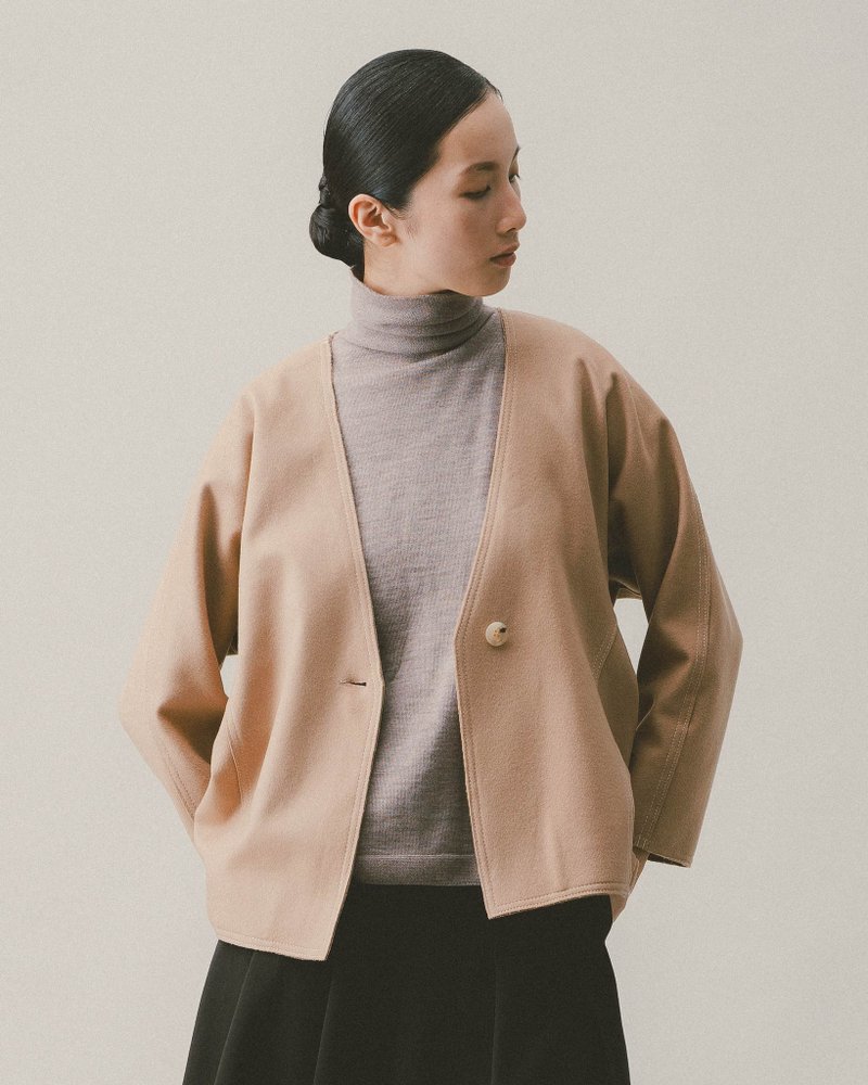 UUIN_卡其毛呢V領連袖外套 - 女上衣/長袖上衣 - 羊毛 咖啡色