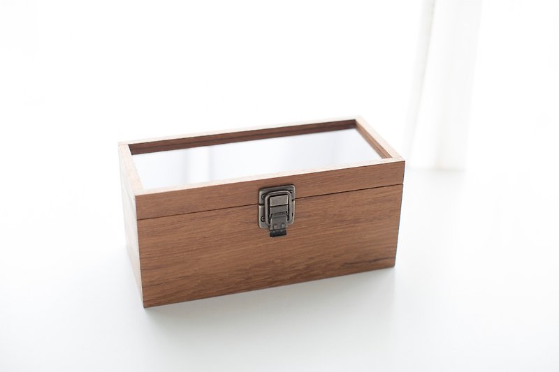 Customized boutique storage teak glass box surface in a log box - กล่องเก็บของ - ไม้ สีนำ้ตาล