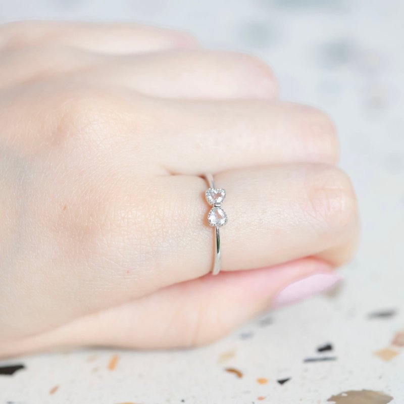 White Crystal 925 Sterling Silver Bow Ring Adjustable Ring - แหวนทั่วไป - เครื่องเพชรพลอย สีเงิน