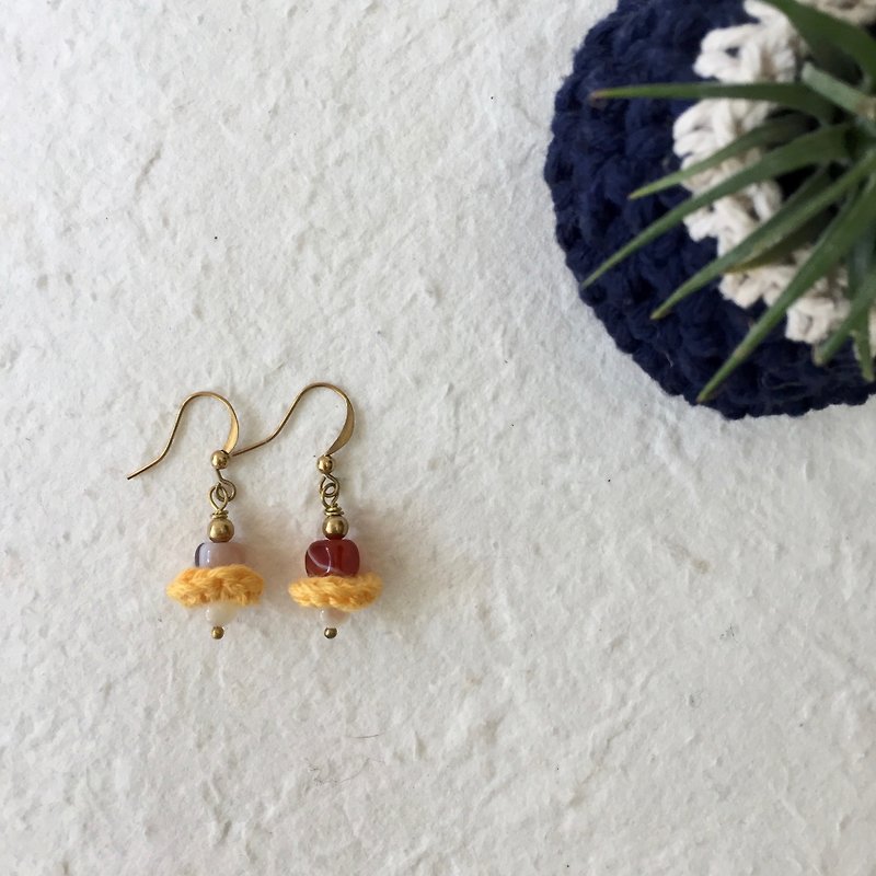 Petite crochet x stone earrings -red agate and opal - ต่างหู - หยก สีส้ม