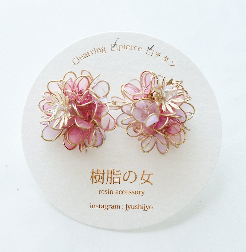 Yohira flower field earrings pink and purple