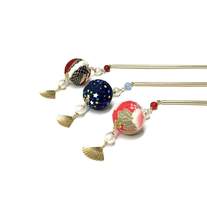 [Ruosang] [Ju] Koi copy. Japanese style small fan Temari hairpin. Sugar pearls & agate. Hair accessories/hairpin - เครื่องประดับผม - ผ้าฝ้าย/ผ้าลินิน สีแดง