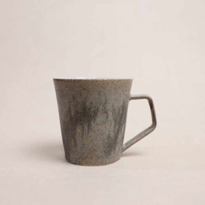 Mingya kiln l wood fired gray glaze two-color coffee cup handle cup pottery mug pottery cup T - Mugs - Pottery Gray