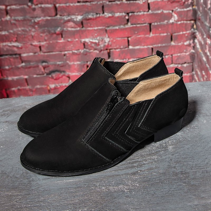 Black Taiwan-made nubuck leather short boots with zipper - รองเท้าบูทสั้นผู้หญิง - หนังแท้ 