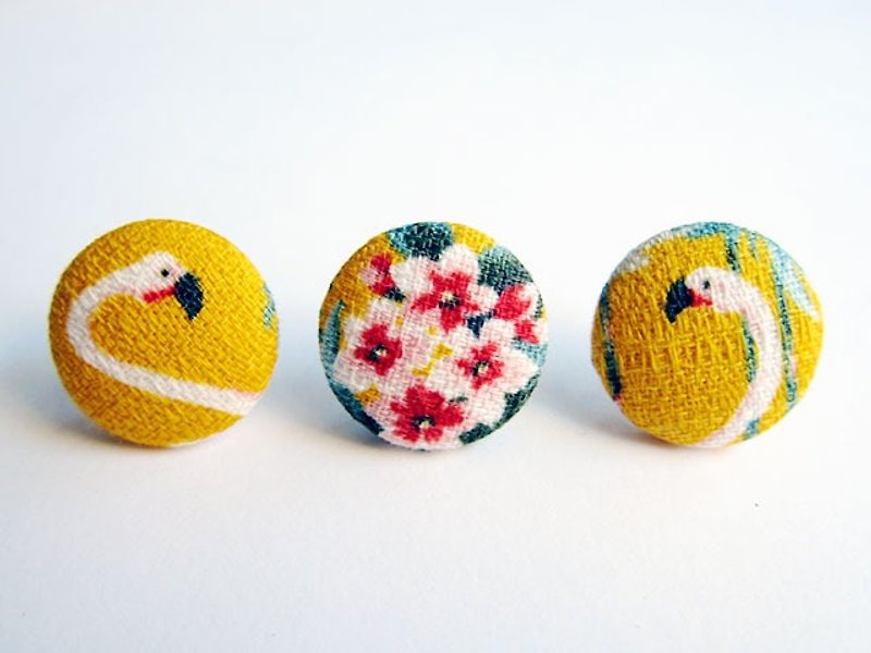 Cloth buckle earrings Mix & Match flamingo flowers mix and match to make clip-on earrings - Earrings & Clip-ons - Cotton & Hemp Yellow