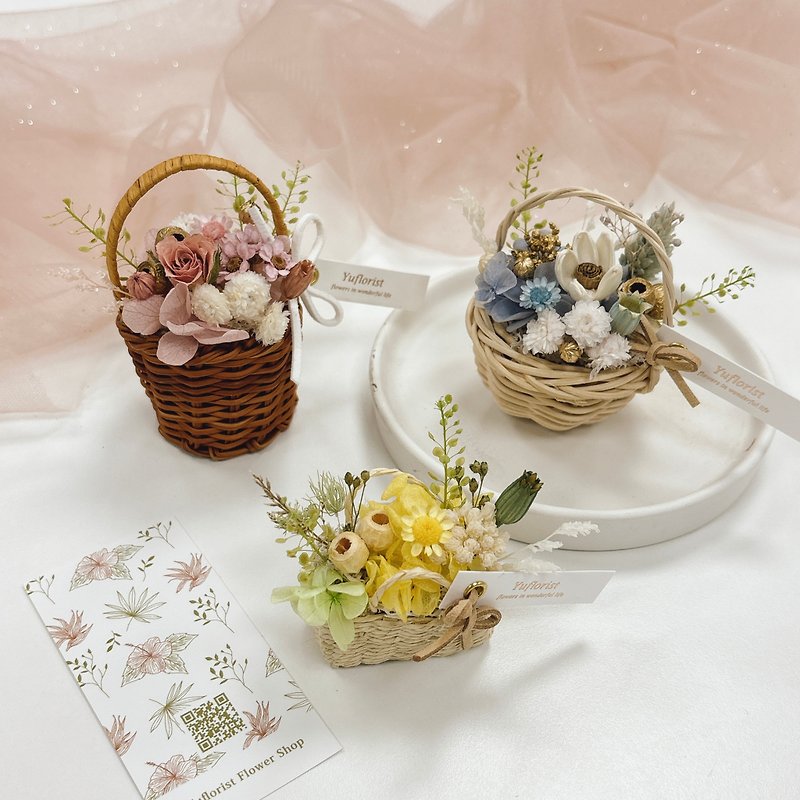 [Flower Basket Magnet] Mini Eternal Flower Basket Magnet Decoration Dried Flowers Valentine’s Day Customized Mother’s Day - ของวางตกแต่ง - วัสดุอื่นๆ หลากหลายสี
