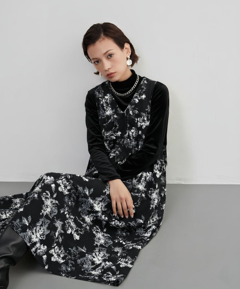 フラワープリント・ノースリーブ・ワンピース・Tシャツやニットと合わせやすい - ワンピース - ポリエステル ブラック