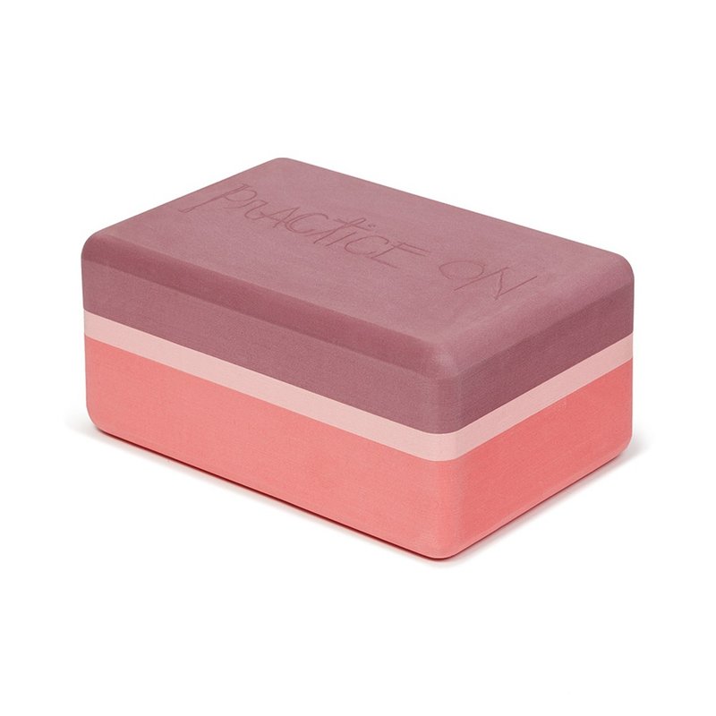 【Manduka】Recycled Foam Block 環保瑜珈磚 50D - Clay - 運動配件 - 其他材質 粉紅色