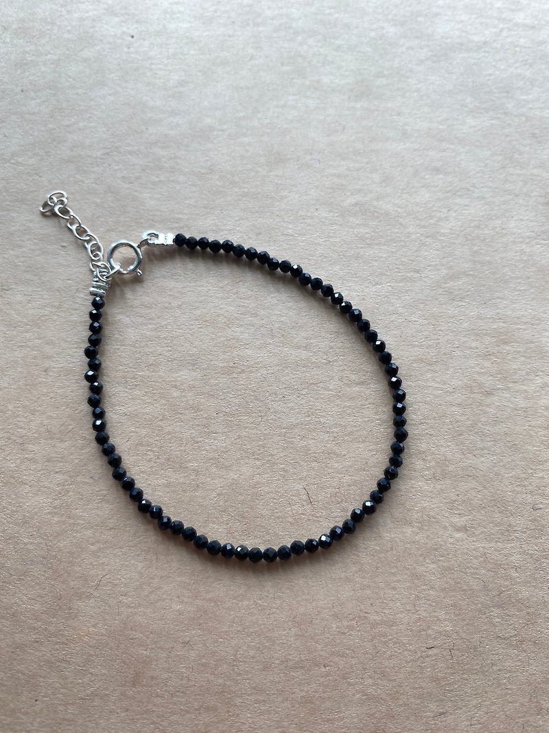 Black sharp stone fine bracelet natural stone sterling silver hook head - Bracelets - Stone Black