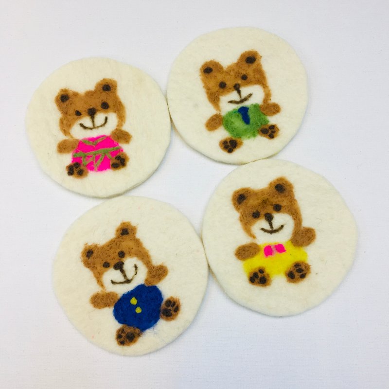 Bear Family- A set of 4 Needle Felted Coasters - ที่รองแก้ว - ขนแกะ 