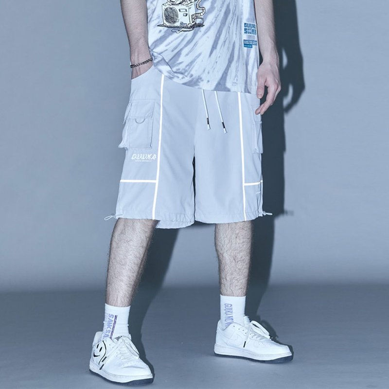 Men of reflective light grey shorts in summer more bags tooling sweatpants - กางเกงขาสั้น - ผ้าฝ้าย/ผ้าลินิน 