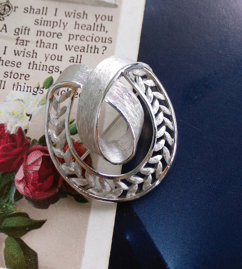 Vintage Jewelry 西洋古董飾品 TRIFARI 銀色調 簍空小麥葉 別針 - 徽章/別針 - 其他金屬 金色
