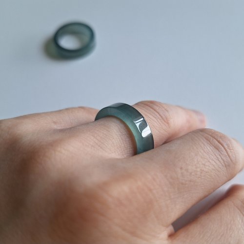 翡翠百貨 jade store 女戒男戒17.9/18.6mm | 要有光 | 危地馬拉翡翠方戒指 | 玉戒圈