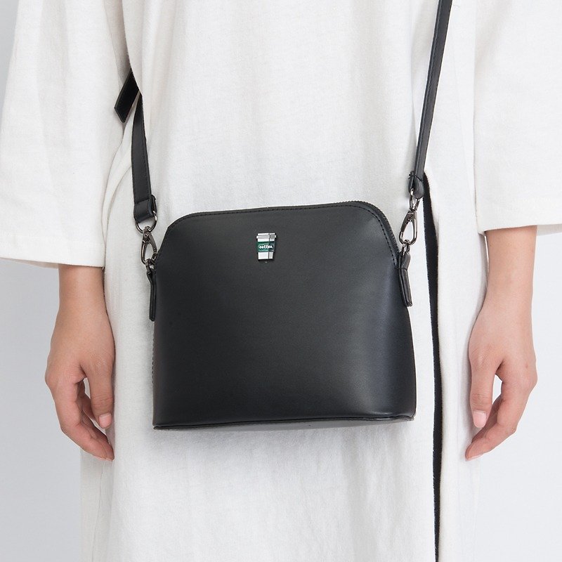 KIITOSMOMENT series shell shaped leather side backpack messenger bag - coffee cup section #快货# - กระเป๋าแมสเซนเจอร์ - หนังแท้ สีดำ