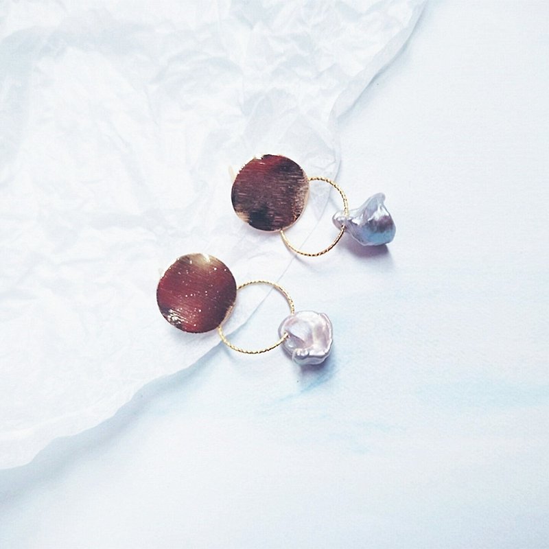 Hi Onion to Helen Natural Shaped Baroque Pearl 14K Gold Elegant Earrings - Earrings & Clip-ons - Pearl 