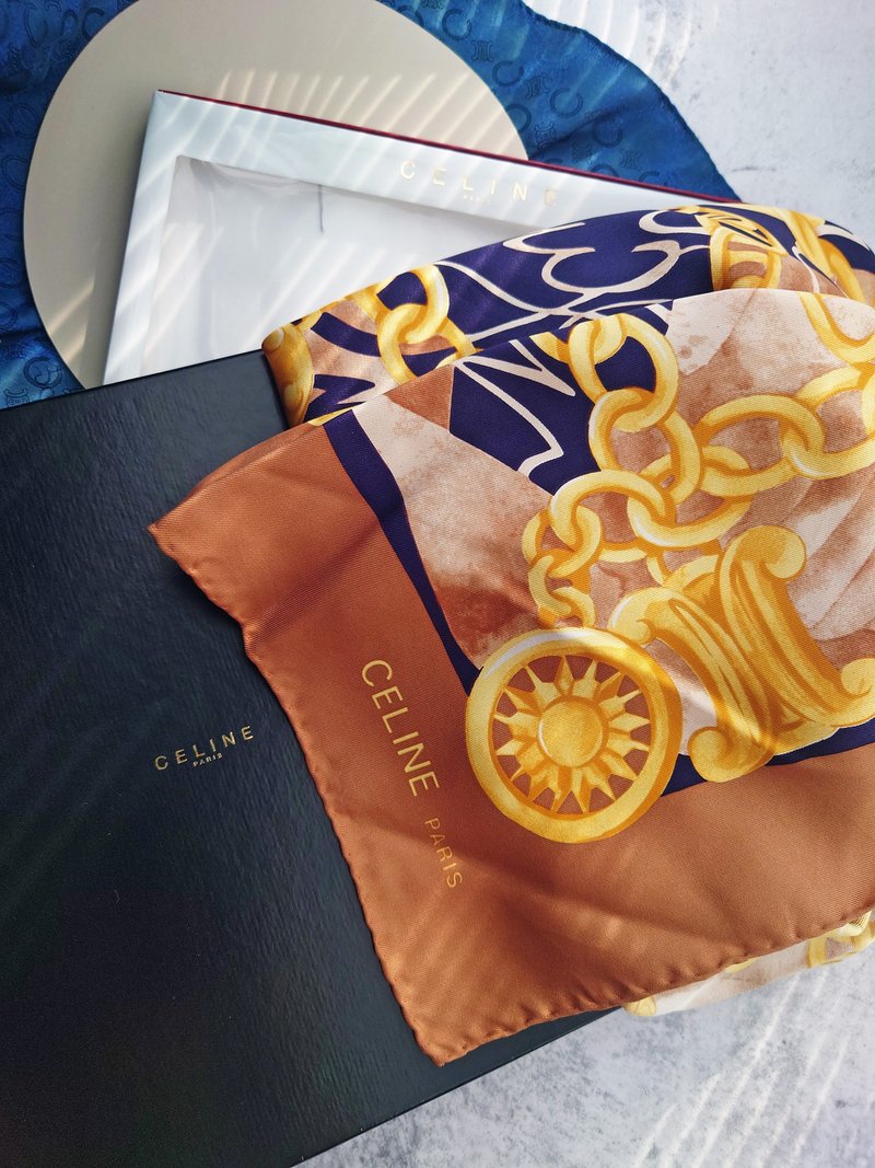 Plus purchase reserved CELINE Arc de Triomphe chain real silk scarf neck scarf scarf scarf neck scarf shawl blanket blanket - ผ้าพันคอถัก - งานปัก สีนำ้ตาล